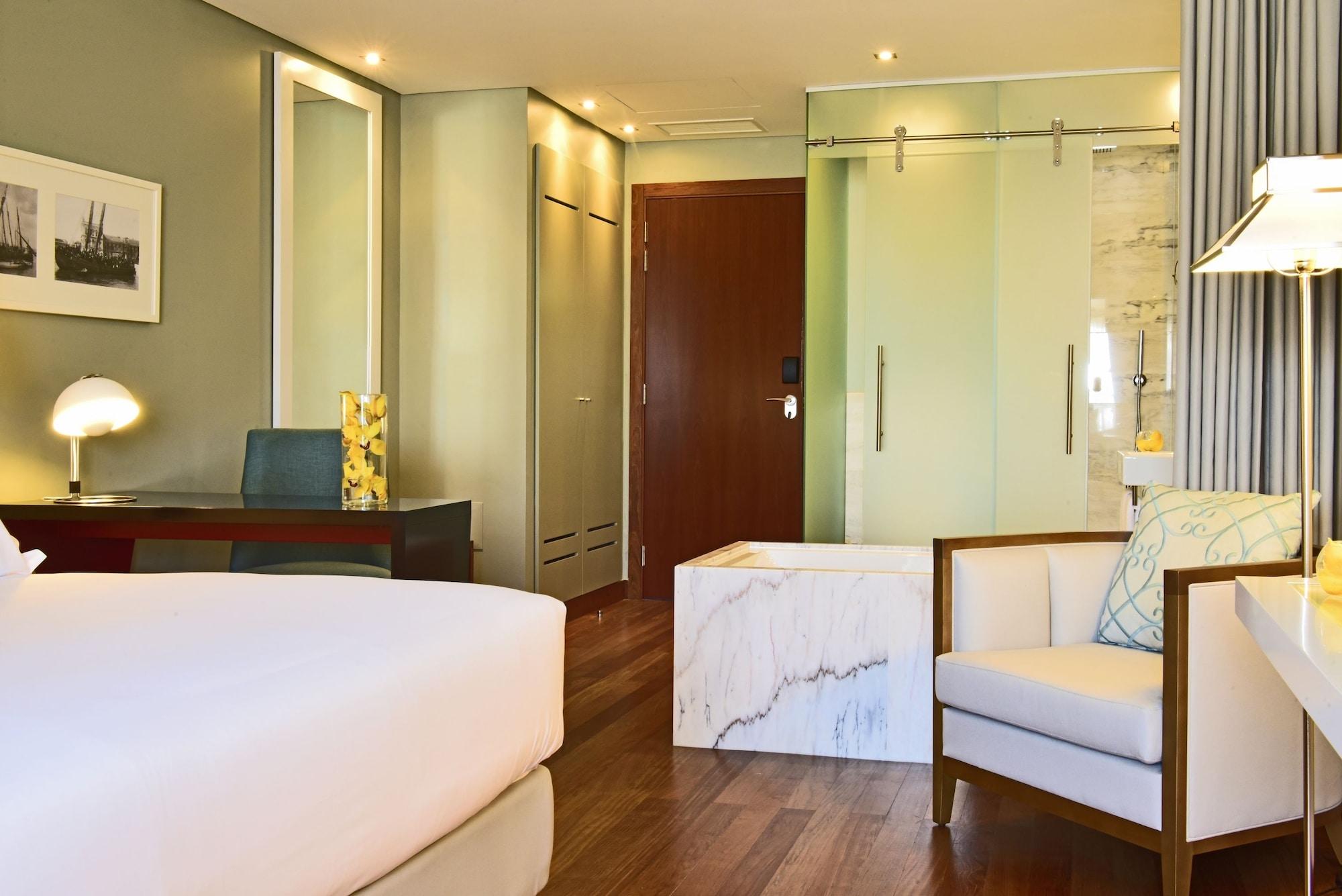 Pousada De Lisboa - Small Luxury Hotels Of The World Esterno foto A room at the hotel