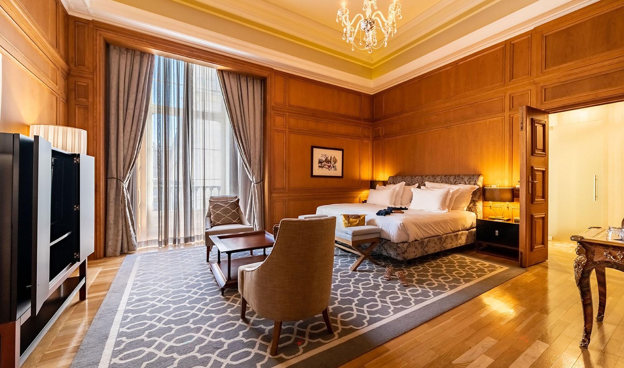 Pousada De Lisboa - Small Luxury Hotels Of The World Esterno foto A bedroom at the hotel