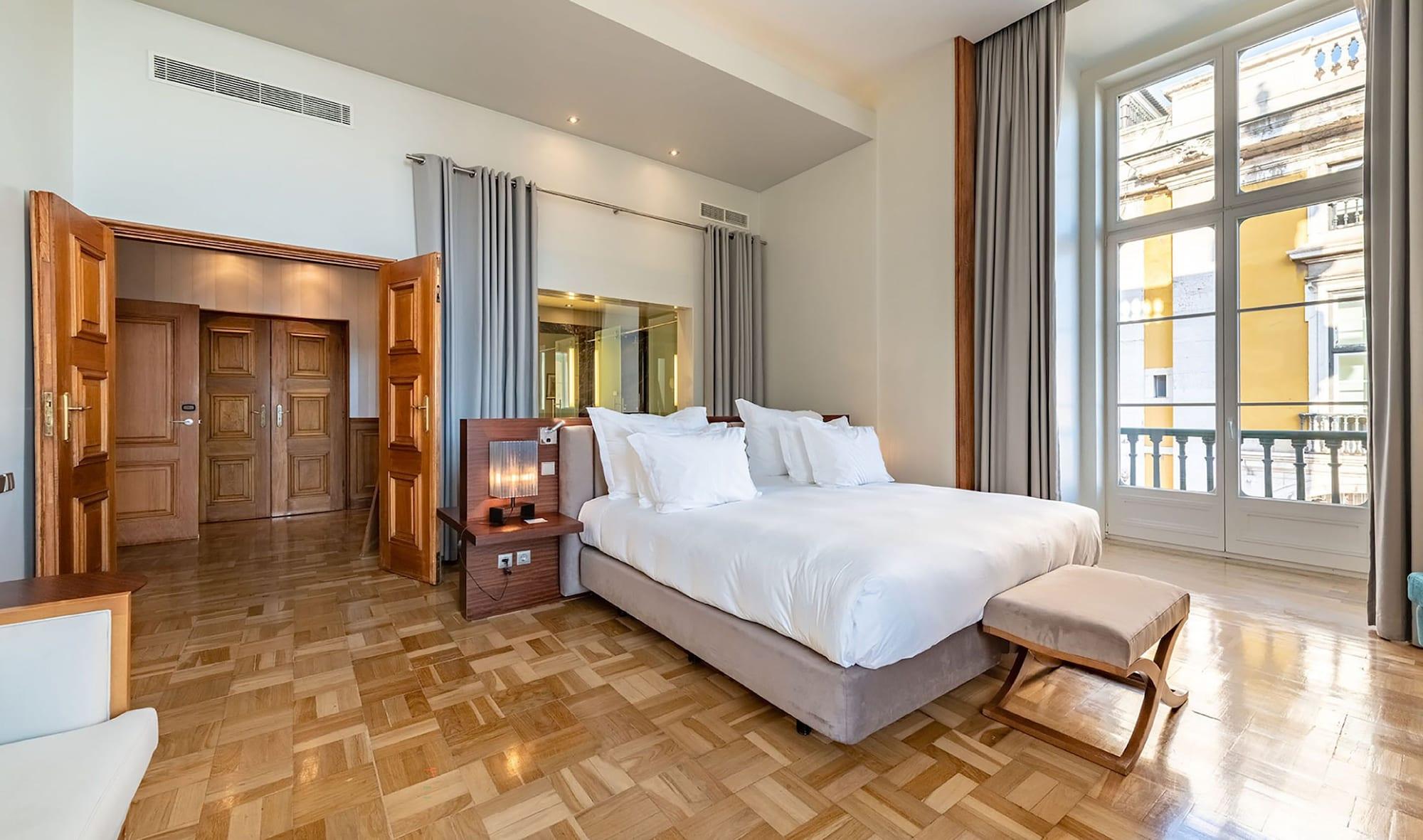 Pousada De Lisboa - Small Luxury Hotels Of The World Esterno foto A bedroom at the hotel