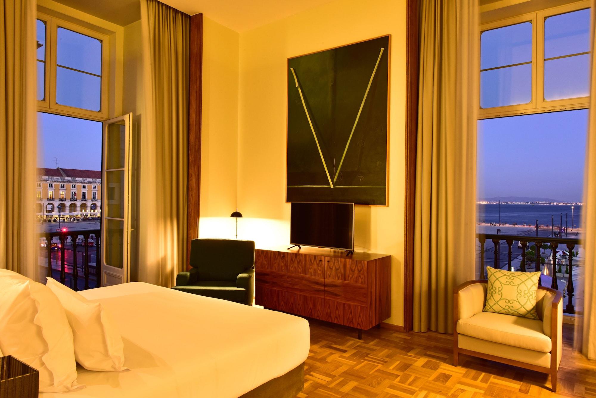 Pousada De Lisboa - Small Luxury Hotels Of The World Esterno foto A room at the Hotel Lisboa